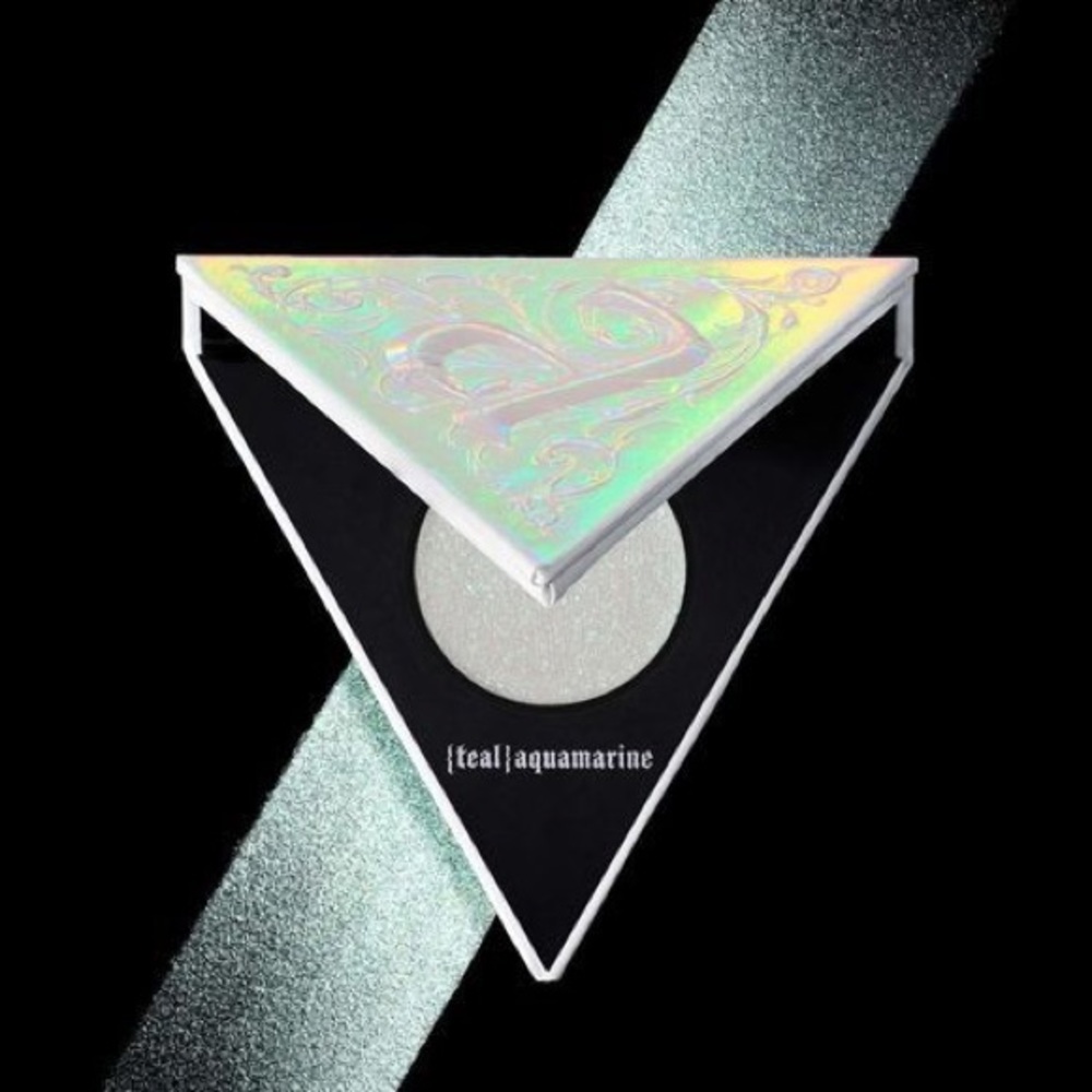 KVD Kitten mini alchemist holo transformer 2/20$